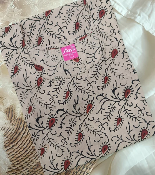 Handloom Heritage: Stylish Cotton Side Open Kurti